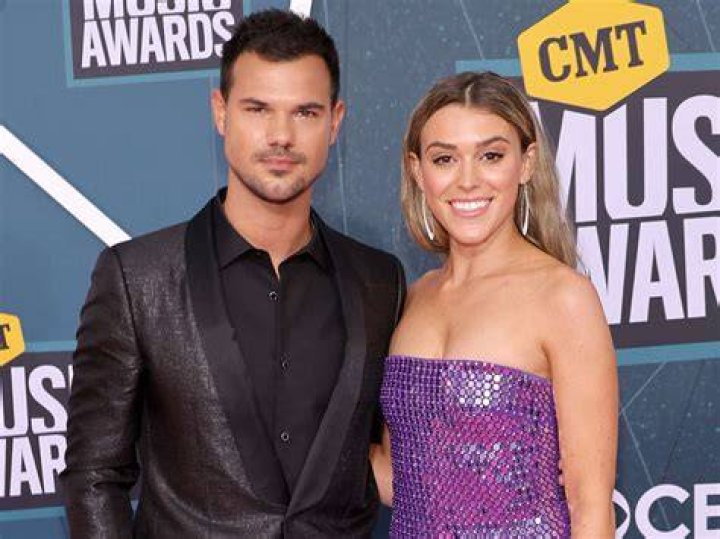 39 Facts about Taylor Dome