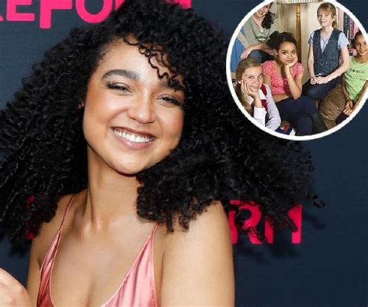 Aisha Dee on her 'Bold Type' costars being there for her