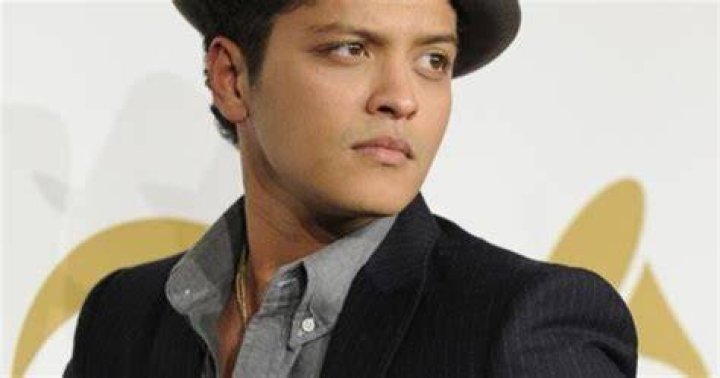 Bruno Mars net worth, age, nationality, partner, parents, songs
