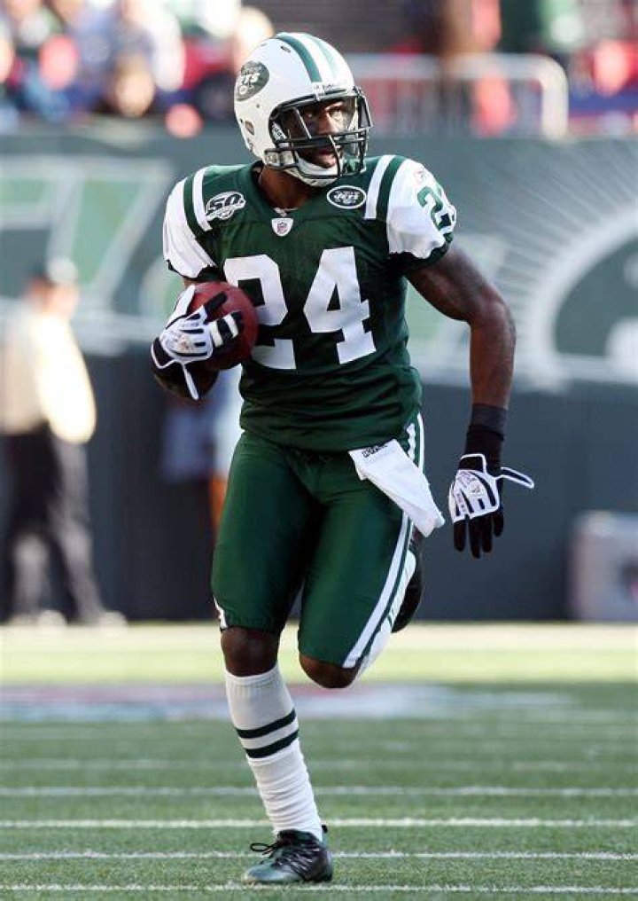 Darrelle Revis gets fatshamed by fans after legendary Jets CB’s