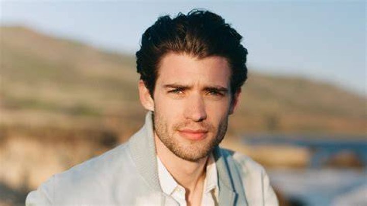 David Corenswet Biography, age, weight, height, friend, like, affairs