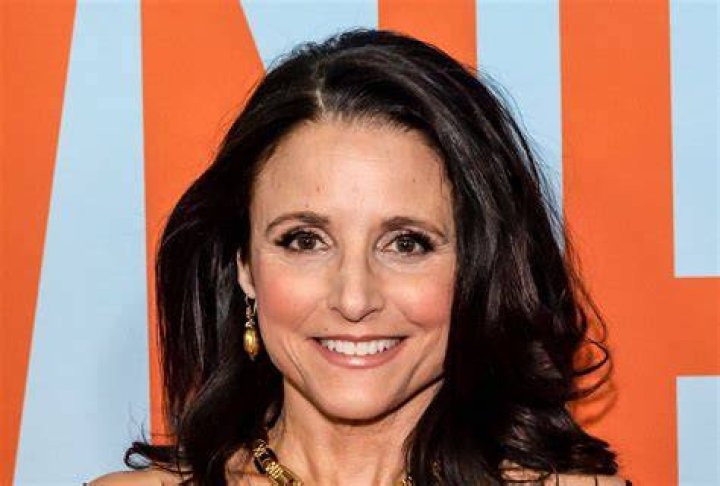 Julia LouisDreyfus’ Net Worth (Updated 2023) Inspirationfeed