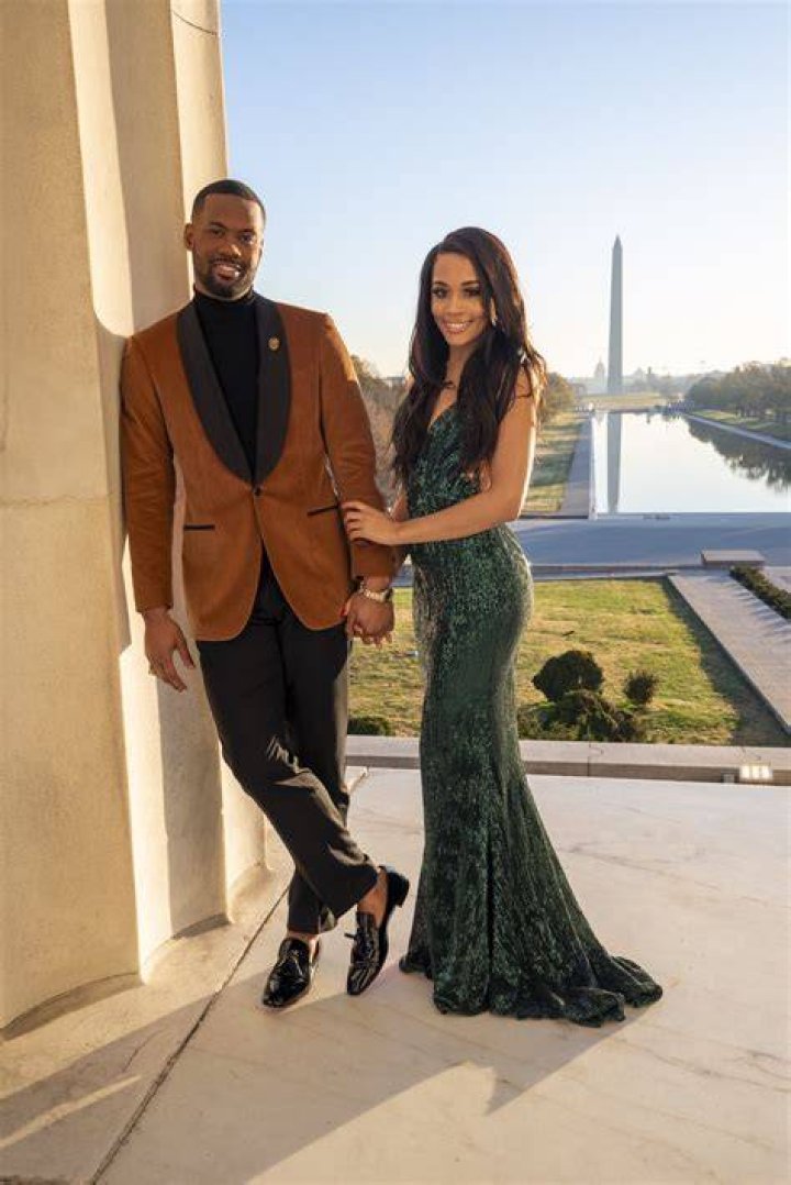 Lawrence Jones Fox News Girlfriend Company Salaries 2023