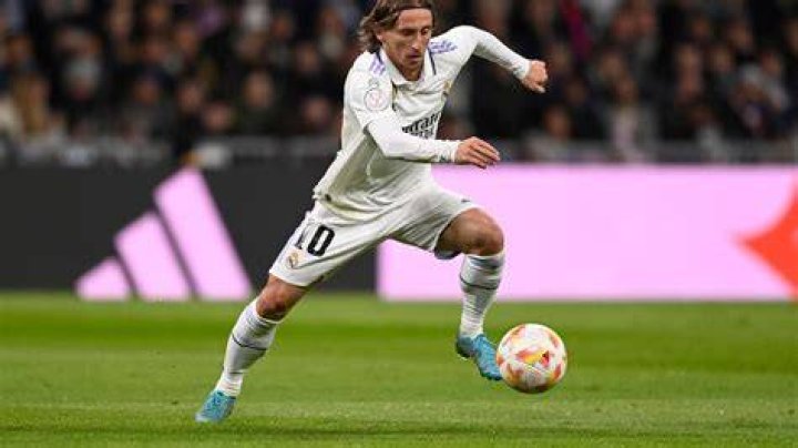 Luka Modric’s performances show that he deserves a new contract at Real