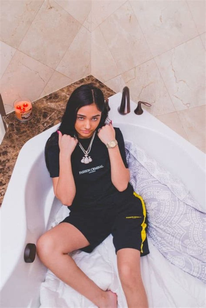 Mulan vuitton onlyfans leak ♥
