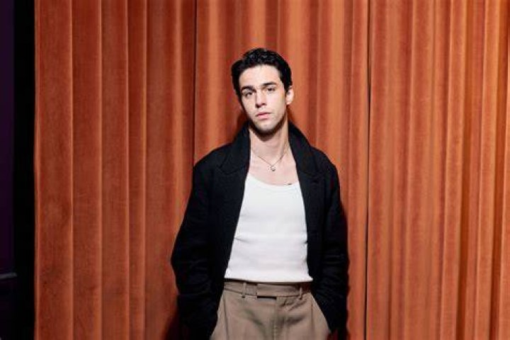 Stephen Sanchez &raquo;I feel like music should help you learn from each other&laquo;