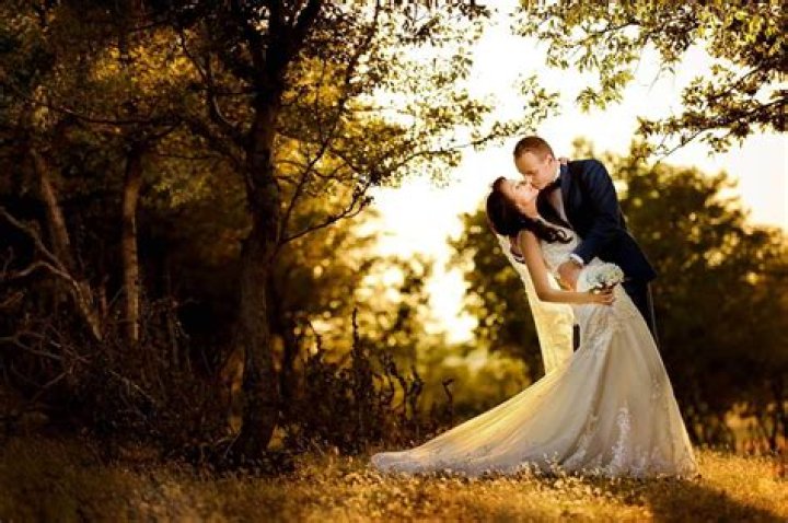 Stunning professional wedding photos of WGN’s Erin McElroy and