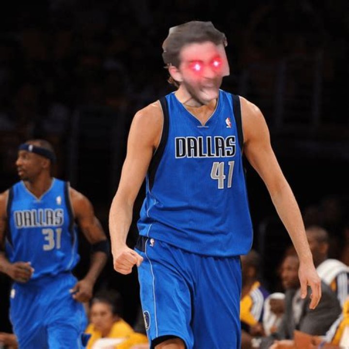 Turk Nowitzki put on a show today r/okbuddyhasan