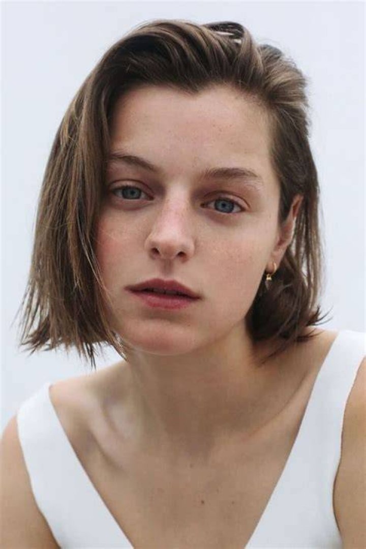 Unraveling The Enigma: Emma Corrin's Height Explored