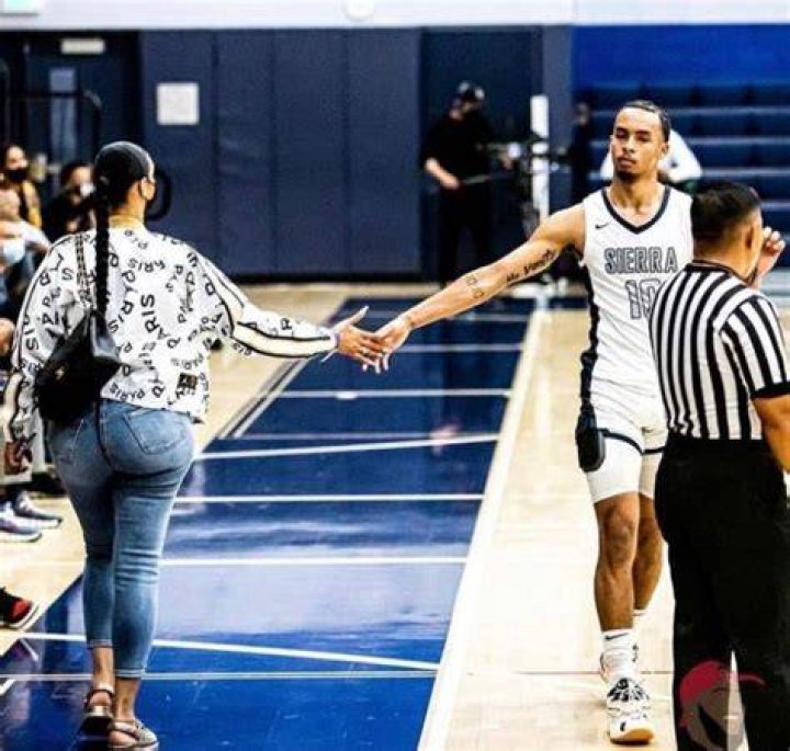 Unveiling The Inspiring Story Of Amari Bailey's Remarkable Mom