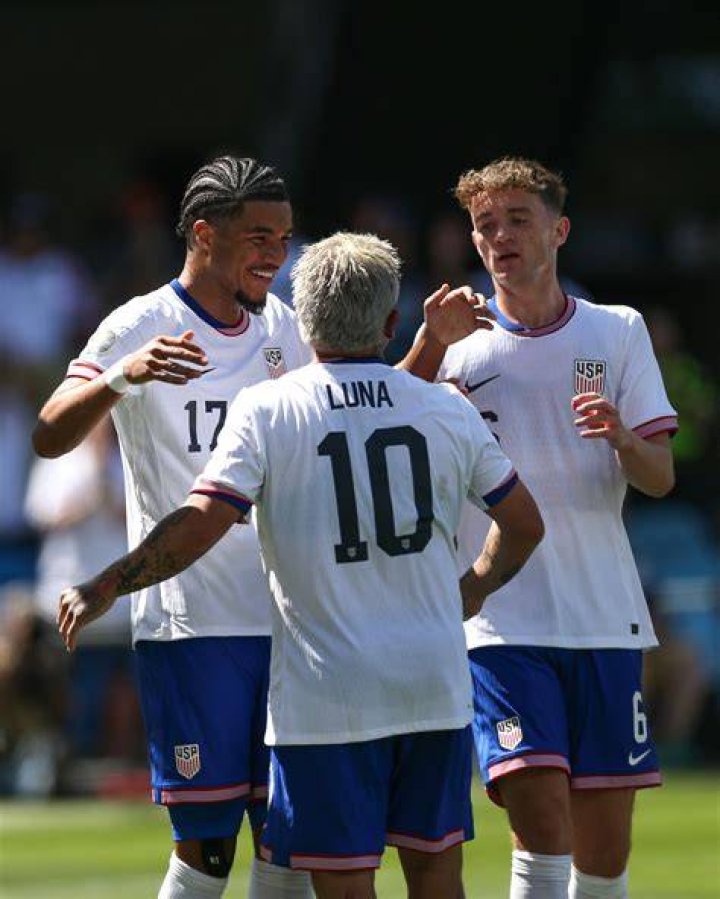 U.S. Soccer MNT on Instagram “Happy Mother’s Day! ️💙” Christian